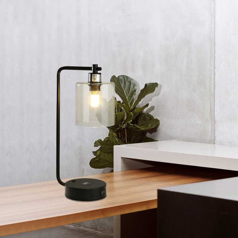 Crispin+19_+Black+Desk+Lamp+with+USB (1)